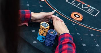 Les principales caractéristiques du poker menteur