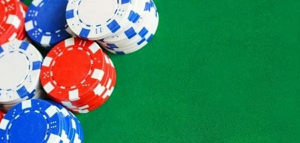 Le split au poker : quand et pourquoi se passe-t-il